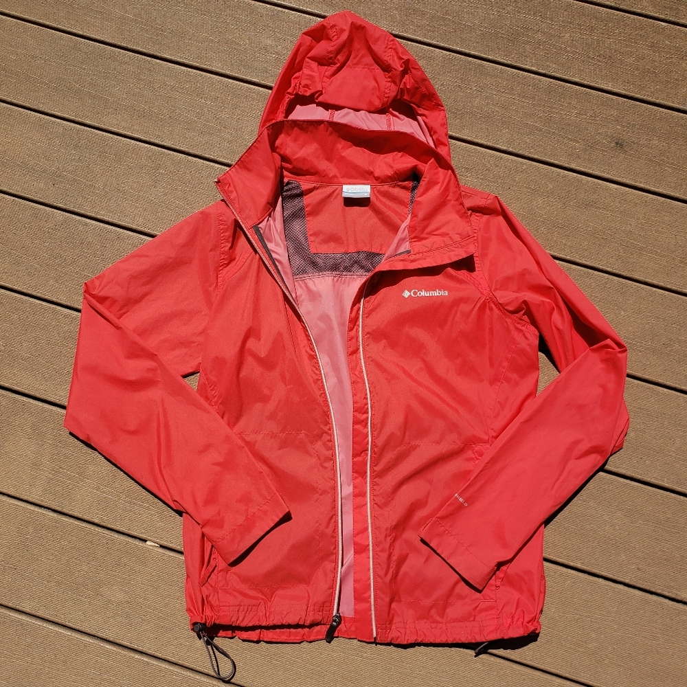 Columbia OmniShield Wind Break Jacket Coral with Adjustable Straps (Medium)
